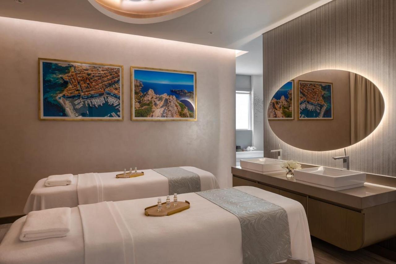 Paramount Hotel Midtown Dubaj Kültér fotó Spa at the hotel